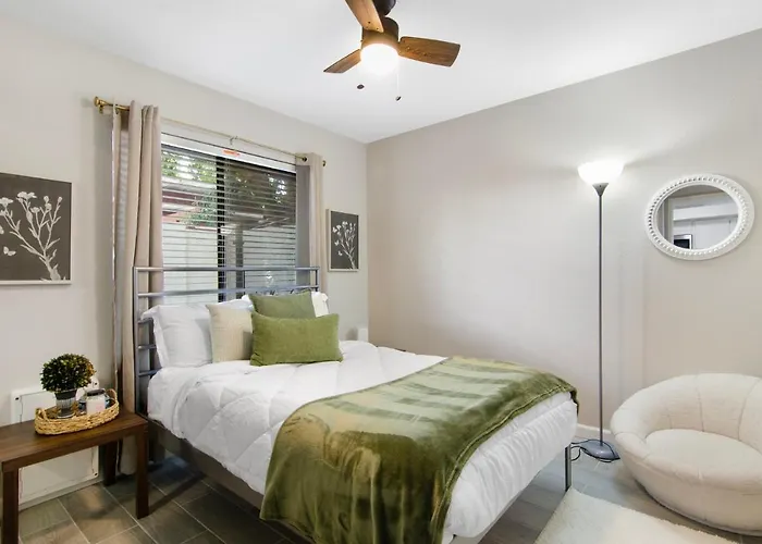 Apartment Modern 2br Getaway 15mn Phx. Intl Airport Phoenix